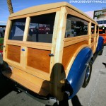 ford_woodie_rear